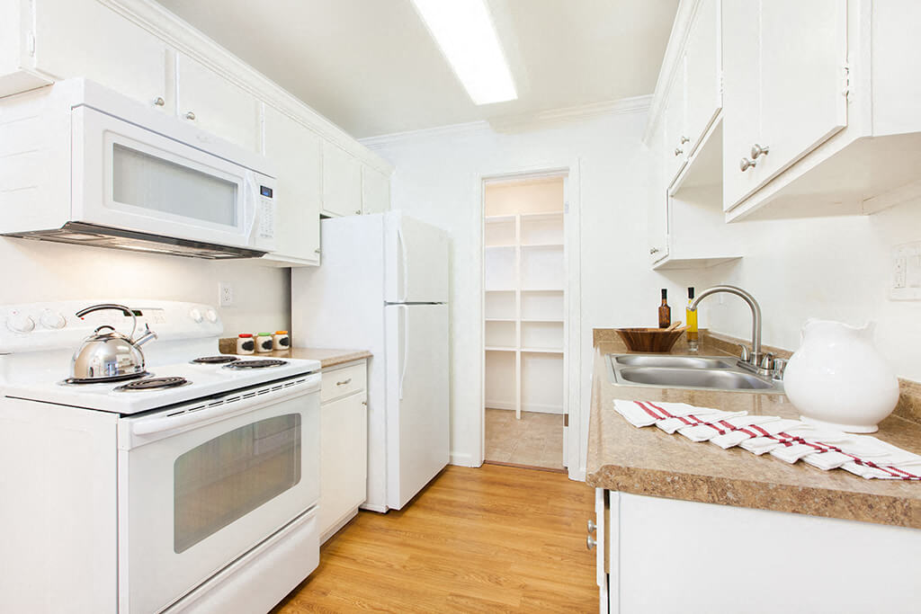 The Monterey Apartments photo 2